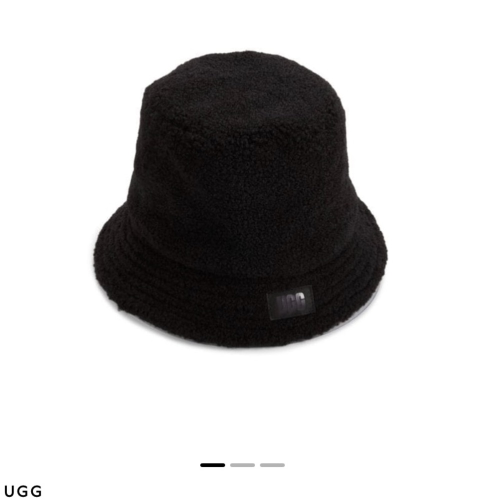 UGG Black Bucket Hat